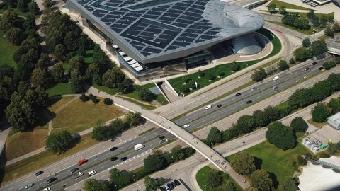 Locked down real time footage of Munich from tv tower towards Olympic park area Video stock 125250770