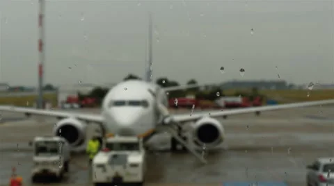 Locked down shot of airplane preparation for a flight. 스톡 동영상 68466202