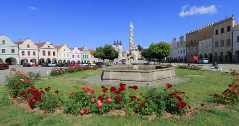 Locked down stationary shot of Marian column and main square of township Telc Stock Footage 337984343