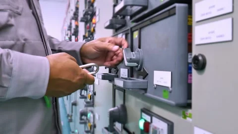 Lockout Tagout Electrical Isolation Procedure Before Industrial Maintenance Видео 337941694
