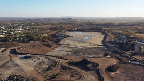 Lode memorial on top of hill over Broken Hill city and Junction mine as 4k. Stock Footage 171213281