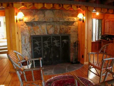 Lodge Fireplace Видео 546672