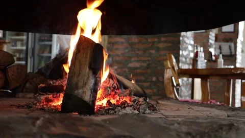 The log is burning 스톡 동영상 258022928