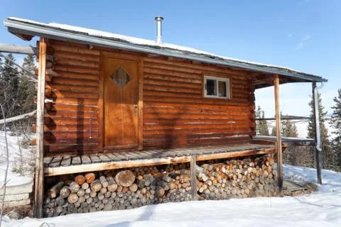 Log cabin in winter Foto stock