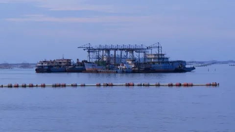 Logistic ships in the middle of the ocean 库存影片 246920599