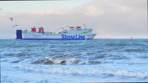 Logistics and transportation, Cargo ship in the ocean Stockbeeldmateriaal 87866432
