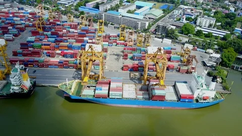Logistics and transportation of container cargo freight ship in shipyard 스톡 동영상 98453455