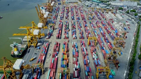 Logistics and transportation of container cargo freight ship in shipyard 스톡 동영상 98462085