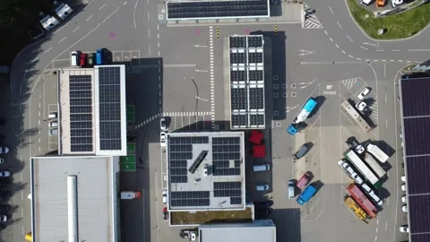 Logistics hub with electric charging points and a hydrogen refueling station Vídeo Stock 344905284