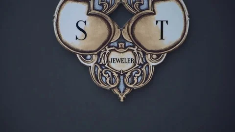 Logo of a jewelry company using patterns and letters Stock-Footage 73554933