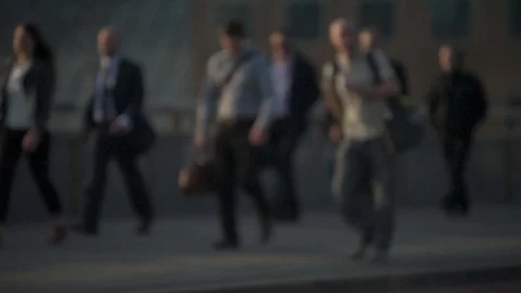 London - Blurred commuters  Stock-Footage 89711959