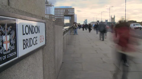 London bridge commuters time lapse Stock Footage 30371633