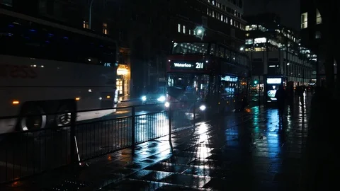 London Bus To Waterloo Video stock 104511787