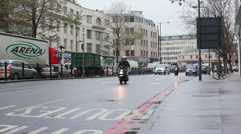 London cabs in traffic Video stock 11129399