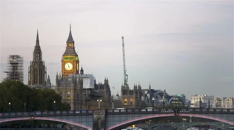 London at dusk: Palace of Westminster, Big Ben and Lambeth Bridge Stock Footage