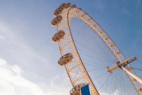 The London Eye cantilevered observation wheel touristic attraction Stock Photos