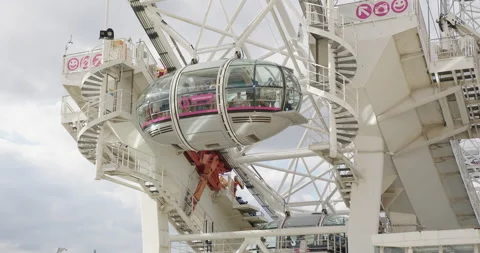 London Eye capsules rotating timelapse Stock Footage 200735251