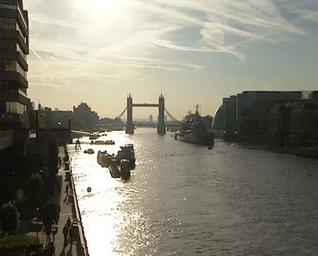 London goes to work 動画素材 11236051