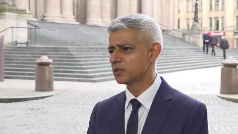 London Mayor says another attack on UK 'is likely' as he attends July 7 memoria Stock Footage 312612677