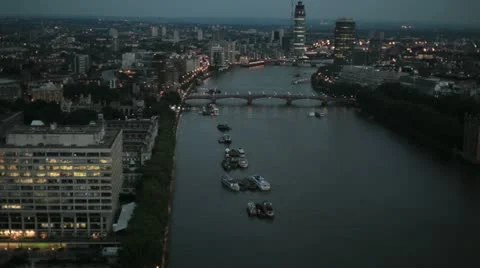 London - The River Thames 01 Stock Footage 11678791