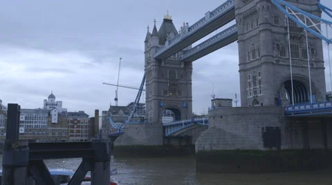 London, Tower Bridge Stock Footage 50209419