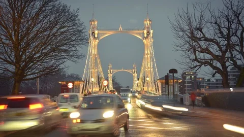 London traffic time lapse by Albert Bridge, Chelsea Vídeos de archivo 101733084