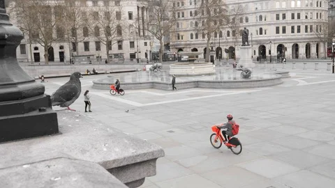 London Under Lock Down Video stock 127477182