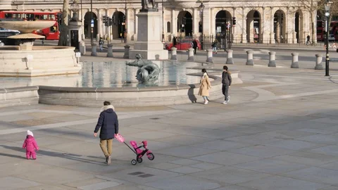 London Under Lock Down Video stock 127577408