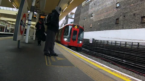 London underground 3 Stock Footage 37205458
