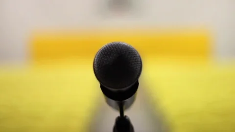 Lone microphone 스톡 동영상 74066915