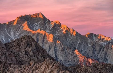 Lone Pine Peak view on sunrise at Alabama Hills Stock Photos