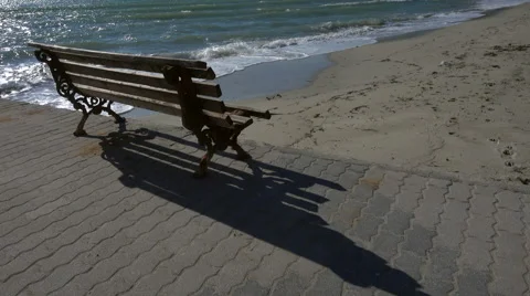 A lonely bench on a pier in a beach 動画素材 62678362