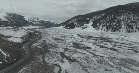 The lonely grassland after a snowfall Video stock 337985255
