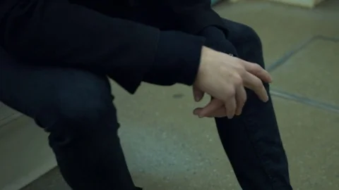 The lonely man Видео 81562969