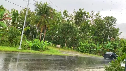 Lonely road Stockbeeldmateriaal 232763189