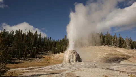 Lonestar Geyser Erupting with Rainbow in Background Stock Footage 86089042