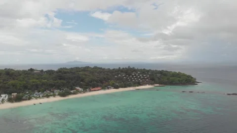 Long beach on Phi Phi Le Island 動画素材 260409847