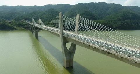 Long bridge over large river. Stock-Footage 90223860