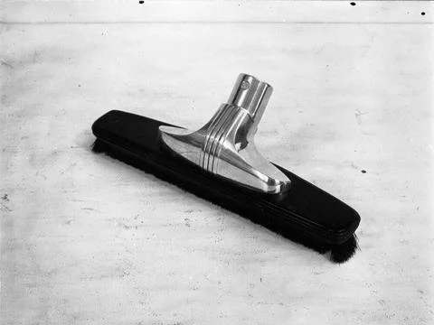 Long brush, intended to replace previous bakelite brush for vacuum cleaner... Foto stock