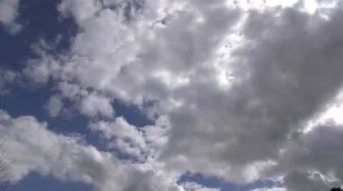 Long cloud timelapse Stock Footage 22916327