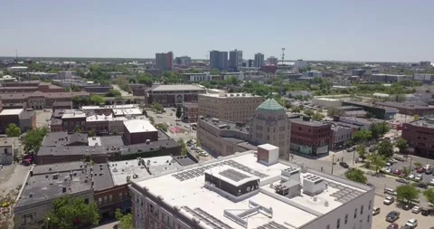 Long Drone Flight over Champaign Illinois Vidéo 139495868