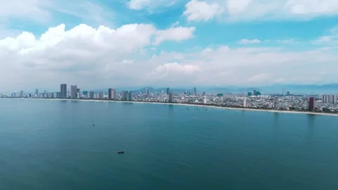 Long drone perspective  of Da nang Skyline, Vietnam 스톡 동영상 313251180