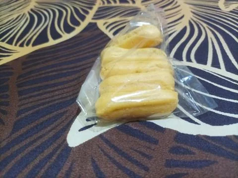 Long Eclairs in Plastic Packaging Foto stock