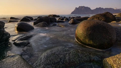 Long exposure hyperlapse at Uttakleiv Beach facing north Stock Footage 112718528