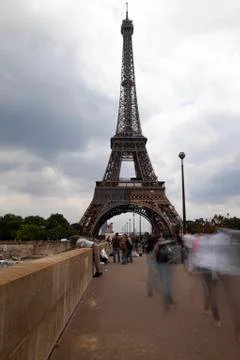 A long exposure image of the famous Eiffel Tower in Paris, France. Foto stock