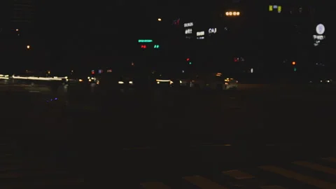 A long exposure timelapse shows car headlights and taillights creating streaks Stock-Footage 320552030