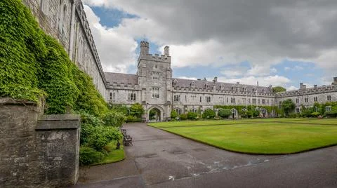 Long Hall and Clock Tower of University College Cork, Ireland Foto stock
