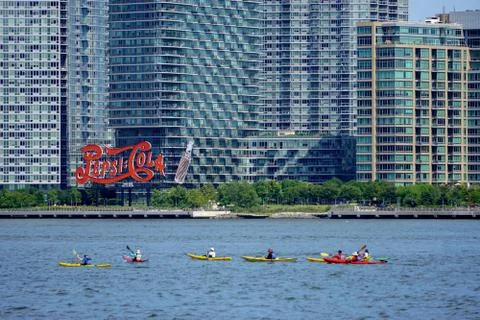 Long Island City, New York: Kayakers paddle in the East River Stock Photos