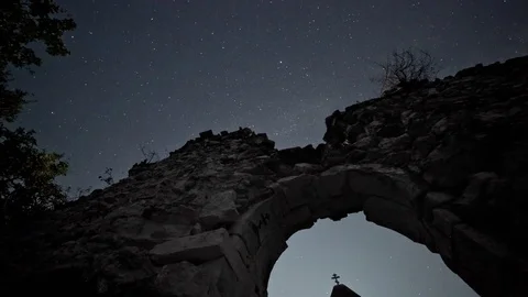 Long night time lapse of ancient temple under the stars Stock-Footage 83756491
