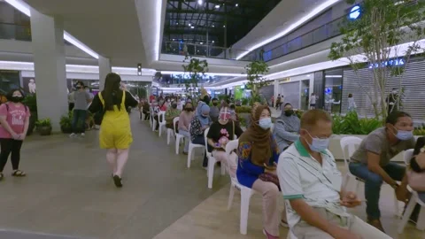 Long Queue for Coronavirus Vaccination Video stock 157808450
